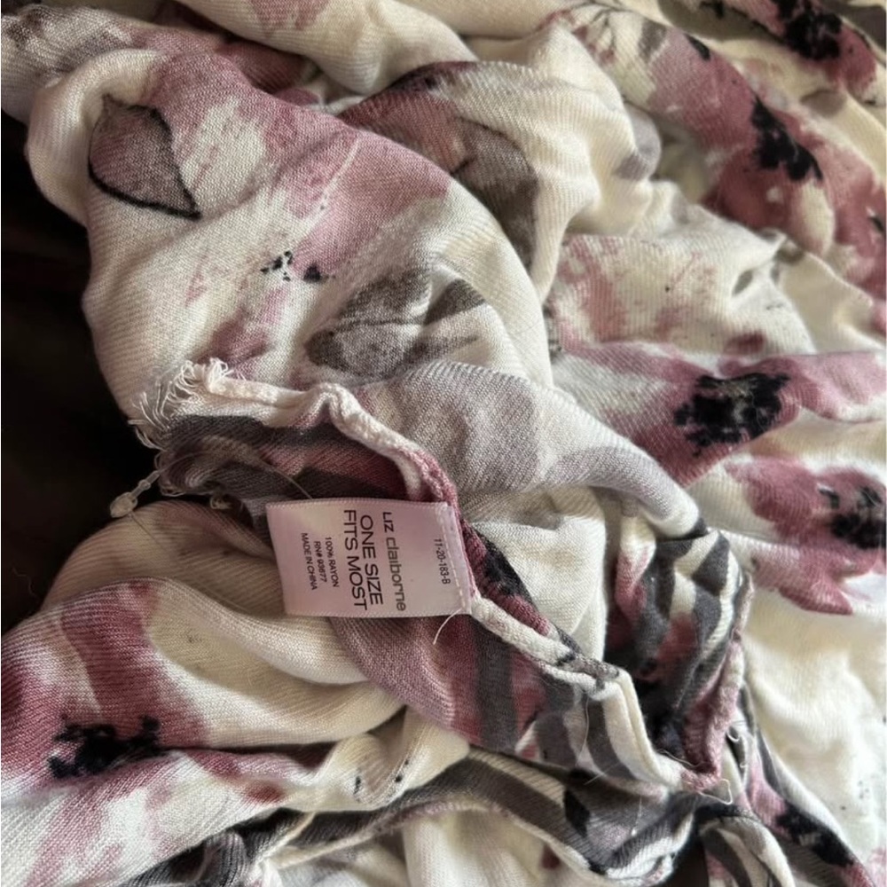 Liz Claiborne Cream and Black Scarf